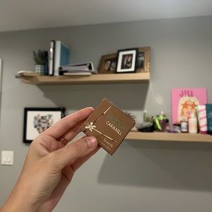 benefit hoola caramel